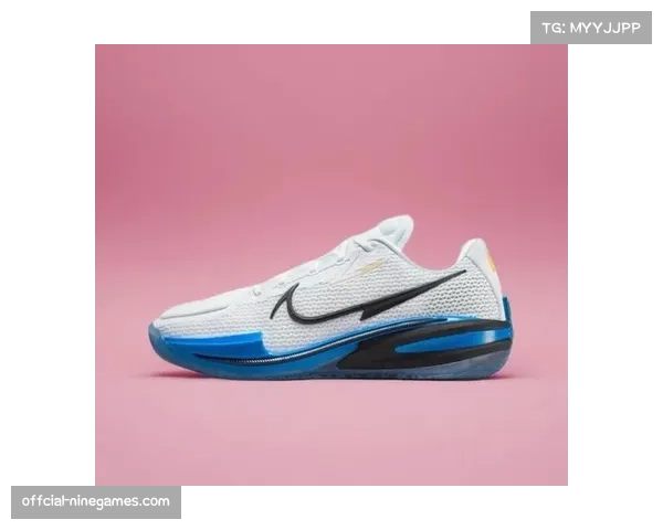 运动品牌发布新战靴，主打轻量化以提升球员变向速度